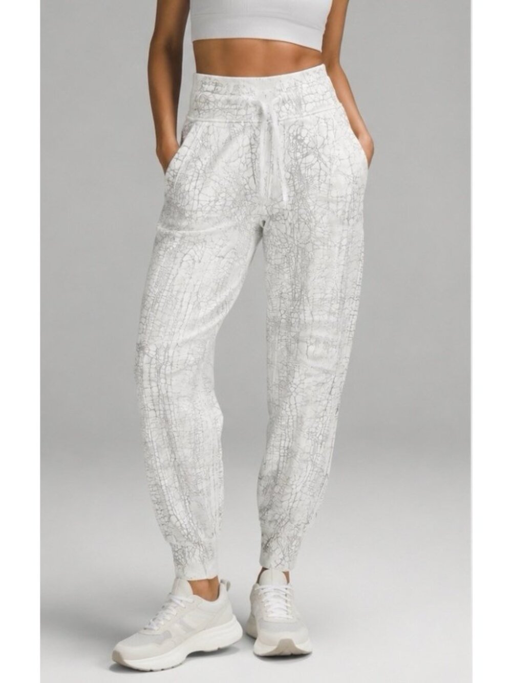 LULULEMON Womens Size 0 Scuba High-Rise Jogger Sweatpants White/Gray Print